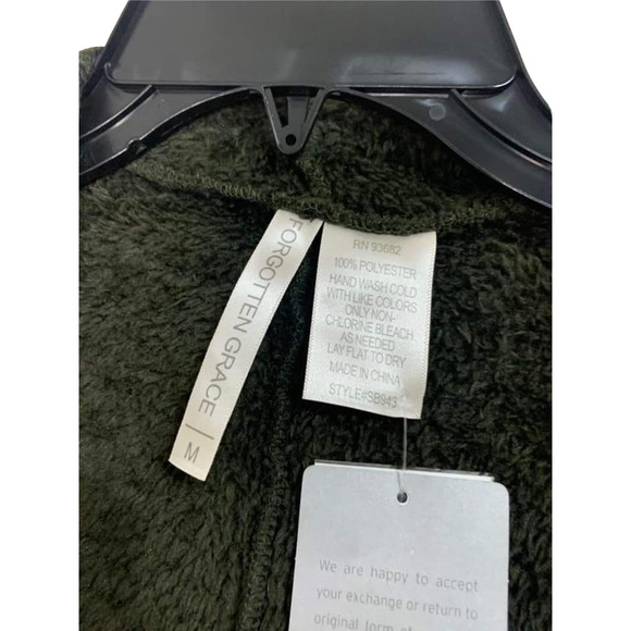 Forgotten‎ Grace Plush Cardigan Green Size Medium NWT - Picture 3 of 4